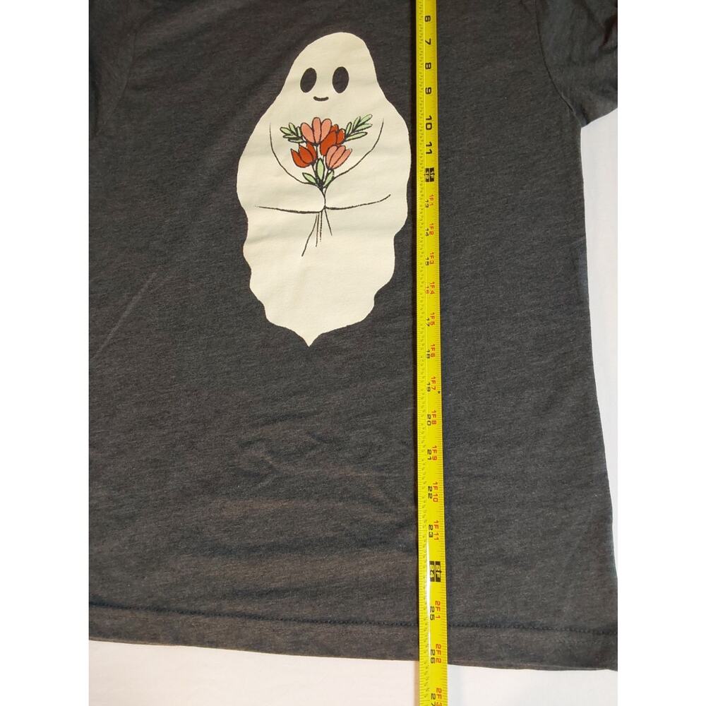 LuLaRoe Rocker T XS Gray Ghost Holding Flowers T-Shirt #L222 - Picture 5 of 6